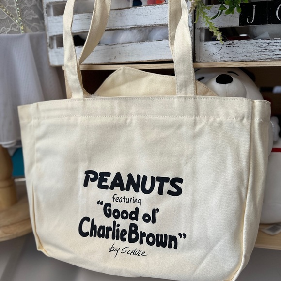 Adorable Snoopy Peanuts Canvas Totes - Picture 2 of 5